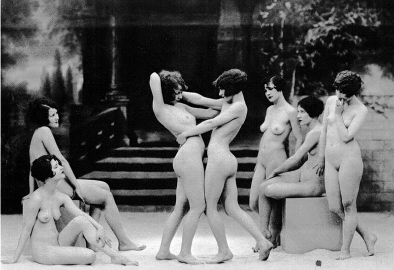 Group of lustful babes playing around naked